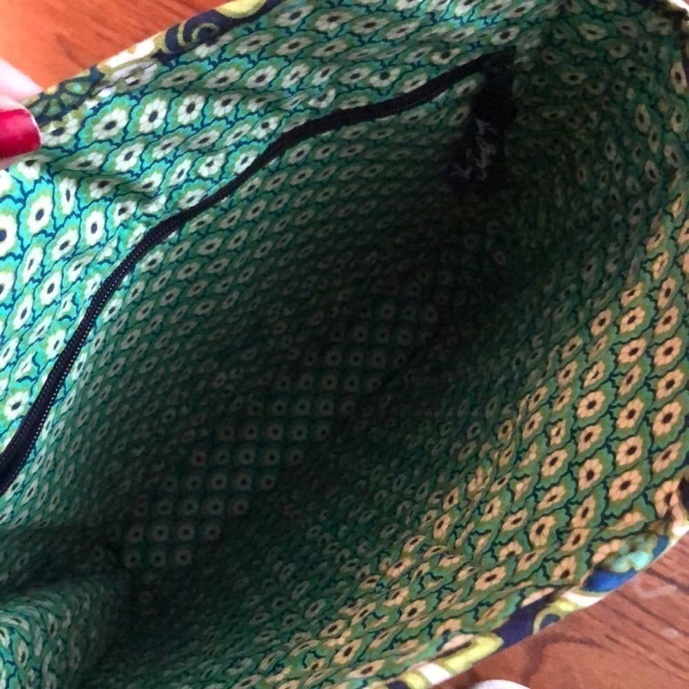 Vera Bradley Bag Retired Pattern - Picture 4 of 7